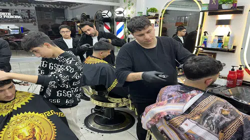 Bayram namazına kadar kesecekler: Berberler bayram tıraşı için 24 saat mesaide