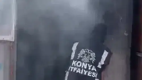 Konyalı besicinin acı günü: Çardak yangınında 65 buzağı telef oldu