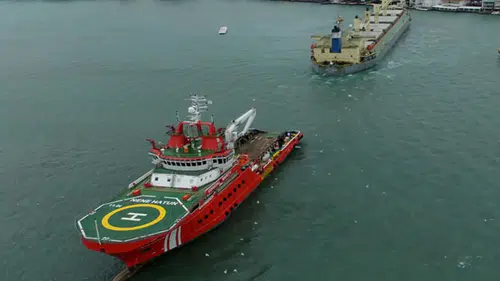 Karadeniz'de sıcak saatler: Türk tankerine drone isabet etti