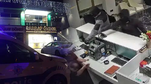 Konya'nın maskeli 3'lüsü altın yerine imitasyon çaldı: Kuyumcu anlattı