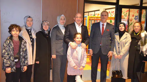 Konya'da öğretmenler aynı sofrada buluştu: Mekpan Panel'e teşekkür ettiler