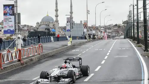 Formula 1 yeniden İstanbul'a geliyor. Anlaşma tamamlandı, takvime girdi