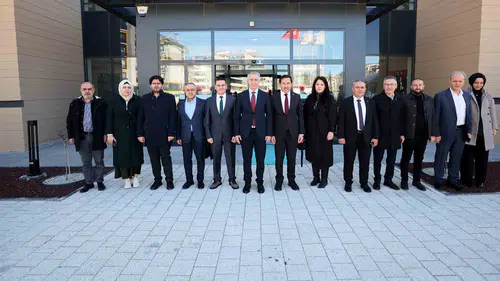 AK Parti heyetinden Karatay'a tam not: Dünyaya örnek oluyor