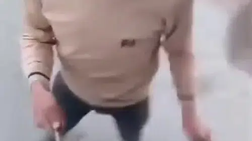 Kazaya sinirlendi: "Aynama vurdun" deyip, meslektaşına demir sopayla saldırdı