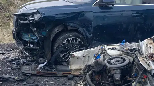 Acıgöl'de feci kaza: Otomobiller çarpıştı ölü ve yaralılar var