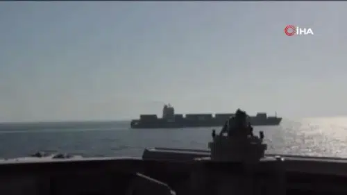 ABD ordusu yayınladı: İran bandıralı kargo gemisi böyle vuruldu