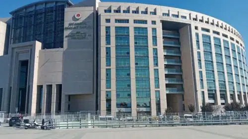 Ünlülere uyuşturucu soruşturması: Mert Demir, Emir Can İğrek ve Burak Deniz'e gözaltı