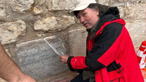 Ilgın’da keşfedilen 330 yıllık kitabe heyecan uyandırdı