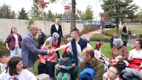 Konya'nın özel çocukları 23 Nisan'ı kutladı: DOSD Meram'da renkli görüntüler