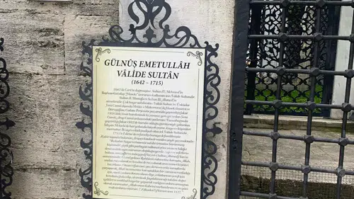 Hülya Bilgin yazdı ve görüntüledi: Üsküdar'ın Kalbinde Bir Cami