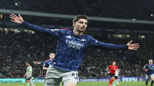 Bayern Münih ve Arsenal avantajı kaptı