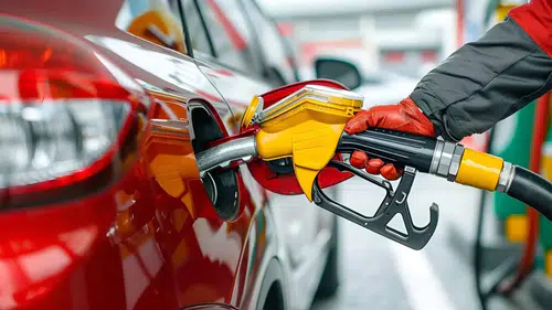 Petrol 100 doları aştı: Şimdi gözler akaryakıt fiyatlarında