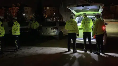 Abartı egzozlu araç trafikten men edildi