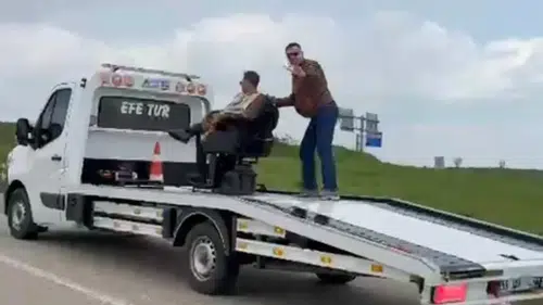 Sosyal medya etkileşimi uğruna: Müşterisini çekici üzerinde traş etti