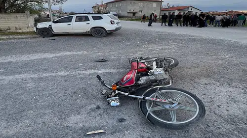 Konya'da motosiklet ile otomobil çarpıştı: 1 yaralı