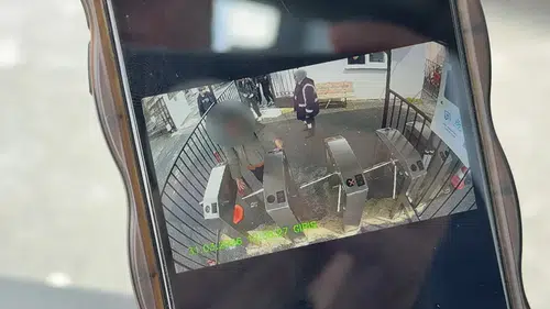 Okullarda üst düzey güvenlik: Öğrenci okula girdiğinde aileye fotoğraflı bildirim