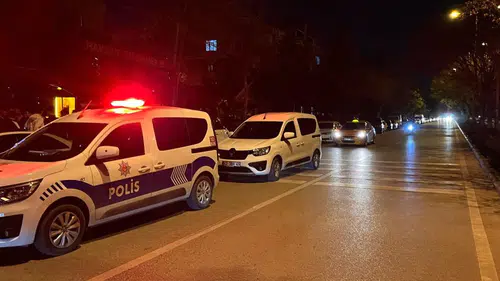 Konya'da kız yurdu yanında sıcak saatler: Havaya ateş açıldı