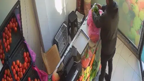 Böyle güzel insanlar da var: O anlar kamerada