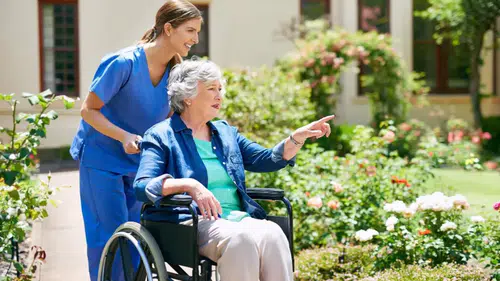 Yeni dönemde ömür boyu bakım: Yaşlılar için yeni düzenleme