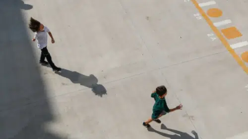 Şiddetin tek kaynağı dijital araçlar değil: Ailelere dikkat çeken uyarı