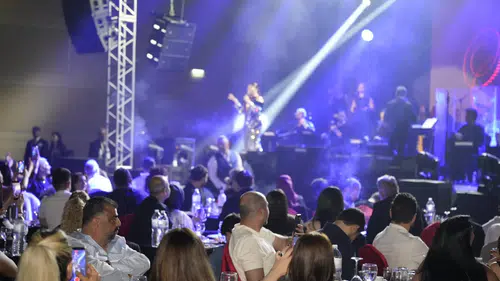 Konya'da Sibel Can rüzgarı: Doyasıya eğlendiler