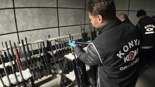 Konya'da adeta cephanelik bulundu: Çok sayıda gözaltı var