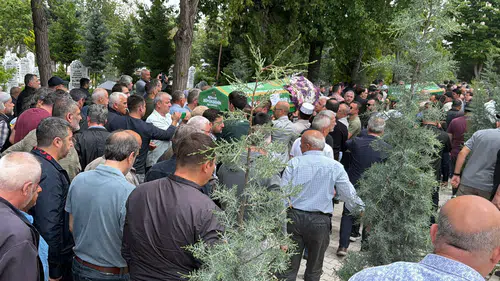 Konya'daki veteriner çifte acı veda: Son yolculuklarına uğurlandılar