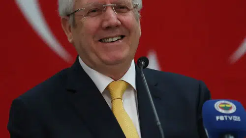 Aziz Yıldırım: Yeniden Fenerbahçe Kulübü başkan adayı