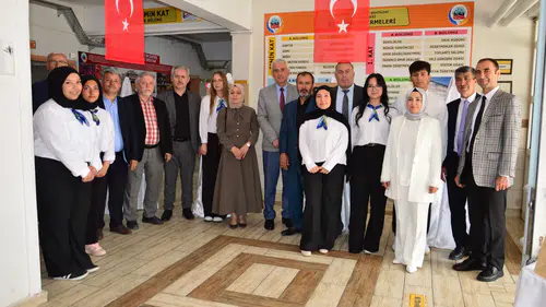 Konya'daki öğrenciler hayalini çizdi: Eserler tuvale yansıdı