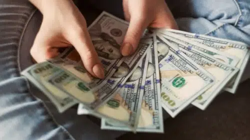 Kayıt altına aldıranlara 20 yıl gelir vergisi yok