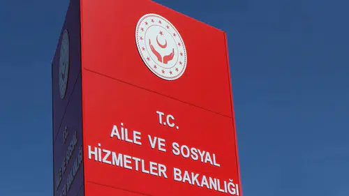 İş arayanlara müjde: Aile Bakanlığı çok sayıda sözleşmeli personel alacak