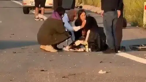 Muavin kopan kapıdan aşağı uçtu: Yolcu otobüsünde can pazarı