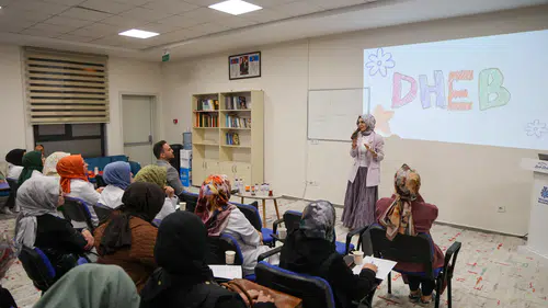 Selçuklu’da aileler eğitim semineri ile bilinçlendiriliyor