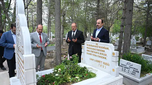 Konya'nın manevi değerine Başkan Altay'dan ziyaret