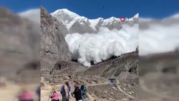 Böylesi görülmedi: Nepal'de dağcıların kampına çığ düştü