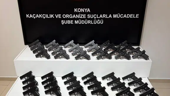 Konya'da durdurulan bir araçta cephanelik çıktı