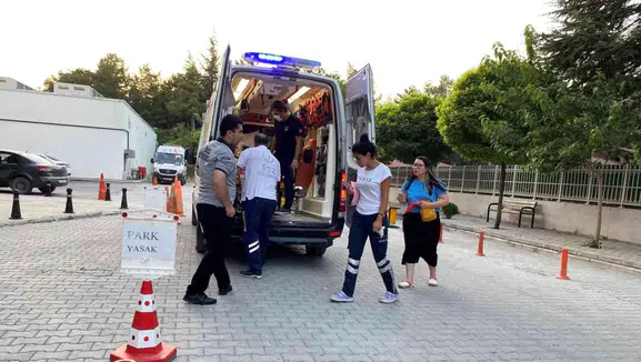 Konya'da otomobilin çarptığı 8 yaşındaki çocuk hastanelik oldu