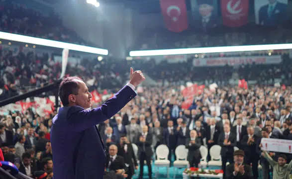 YRP büyük kongreye gidiyor: Arena'da hazırlıklar tamamlandı