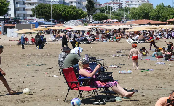 Yazın en büyük cilt hatası yanlış güneş kremi kullanımı