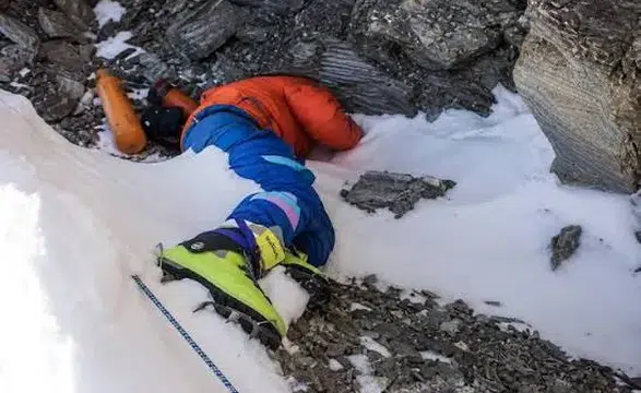 30 yıllık gizem çözüldü: Everest'te 'Yeşil Botlar' için tarihi operasyon