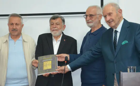 Konya'da yazma eserlerin izinde bir ömür geçiren kültür hazinesi: Bekir Şahin