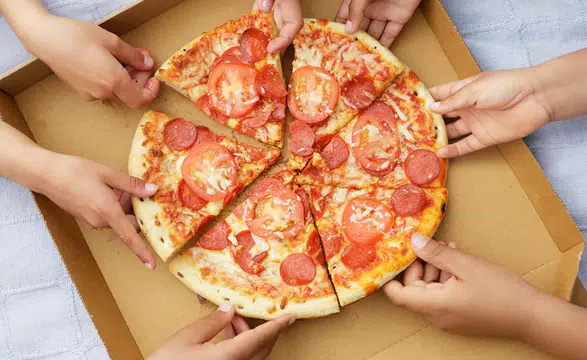 Evde pizza yapmanın püf noktaları: Pizza faturası ödemek yerine
