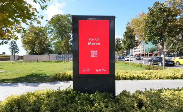 81 ilde milyonlar gördü merak etti: O bilboardların sırrı anlaşıldı