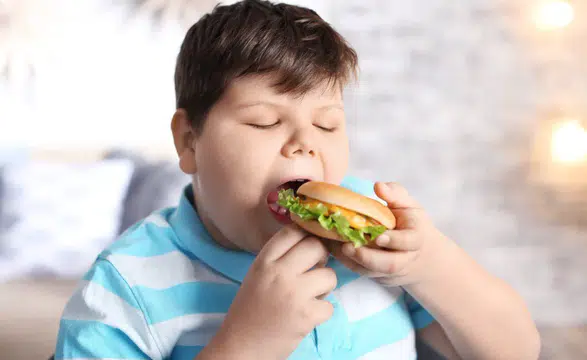 Cerrahi müdahale mi diyet mi: Çocuklarda obetizeyle mücadelede en sağlıklı yöntem