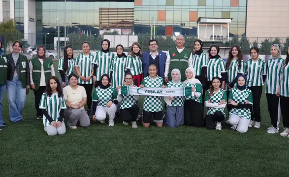 Konya'da anlamlı maç: Kız çocukları için sahaya çıktılar