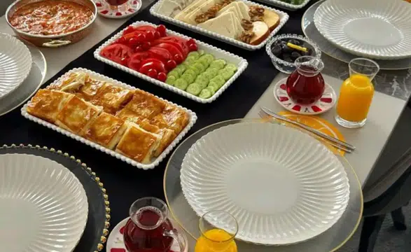 Hangi porsiyonlar kalbe iyi gelir: Bayramda beslenme uyarıları üst üste geliyor