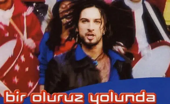 Tarkan'dan heyecanlandıran 'milli marş' sözleri: "Uçakta bir şeyler oldu..."