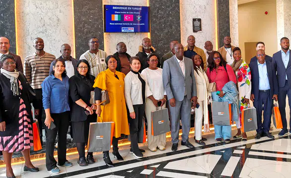 Konya'ya gelen Fildişili iş insanları Mekpan Panel'i ziyaret etti