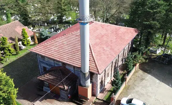 Tek bir çivi çakılmadı: Bu cami 200 yıldır ayakta