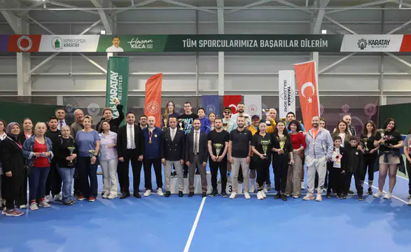 Konya'da raketler kıyasıya mücadele etti: Karatay'da ödüller sahibini buldu
